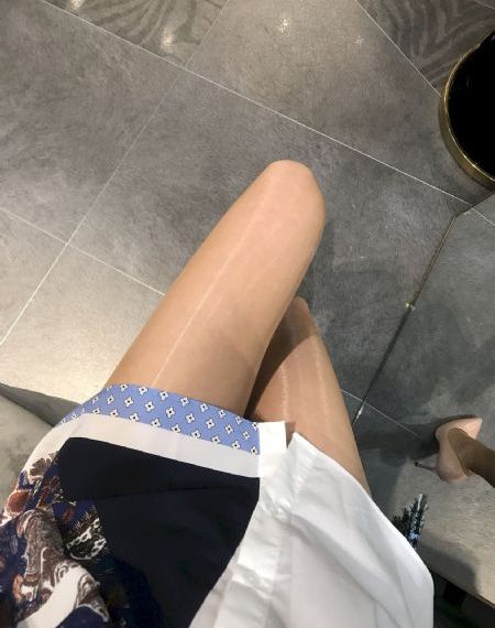 在车子颠簸中进了老师的身体视频_电影未删减版